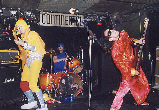02-PeeLanderZ