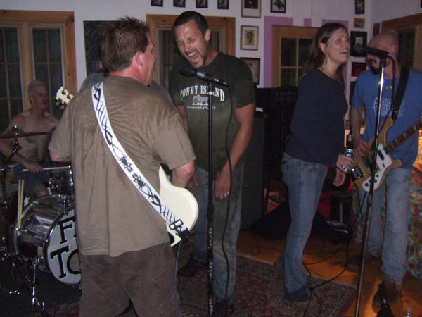 Party-023