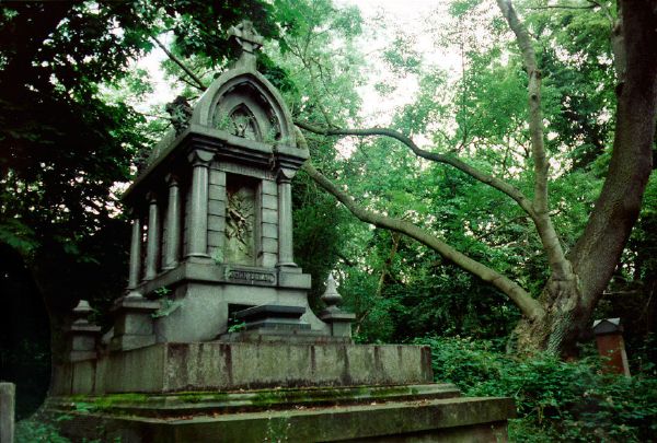 32-Monument