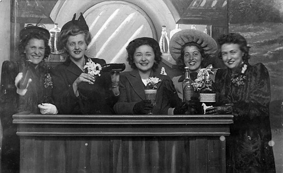 The night of Mar 10, 1943
Olga Ontonovich, Helen G. Johnson, Rita Jones, Pauline Caro, Theresa