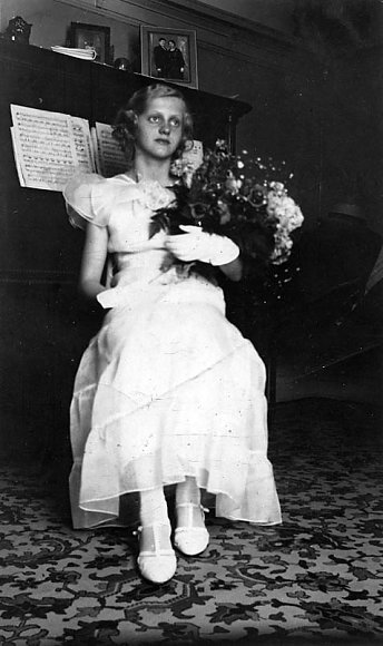 Helen Johnson - Dining room of 849-42 St. - 1935