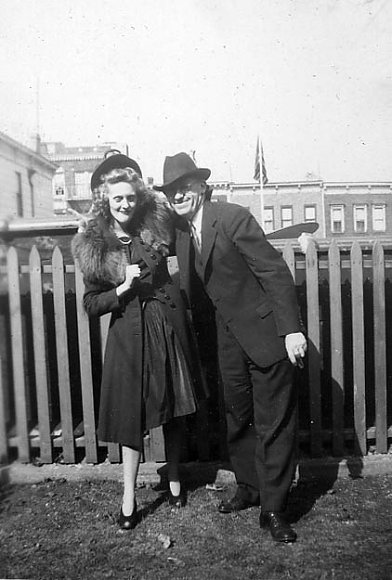 helen-frank-yard_001