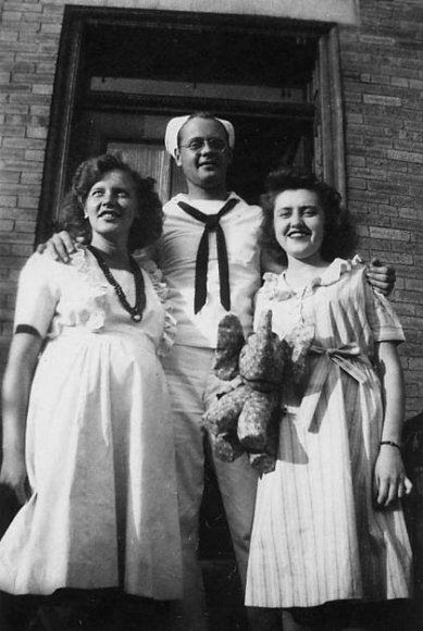 Ruth Olsen, Ned, Justine Grado - Aug 1945