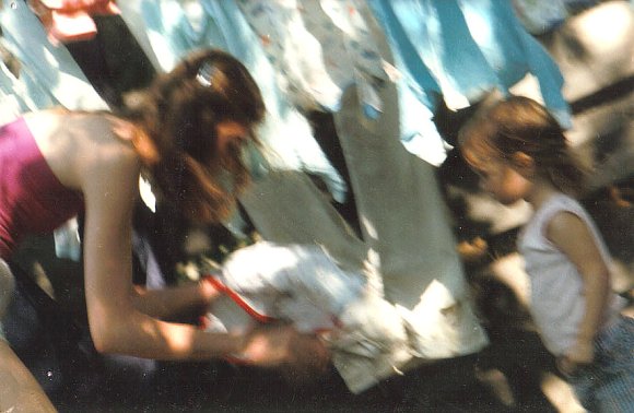 mom-jamie-clothesline