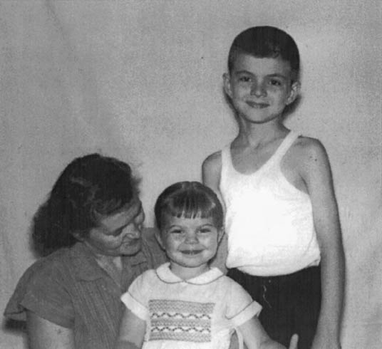 55-Bobby_Jackie_Mom